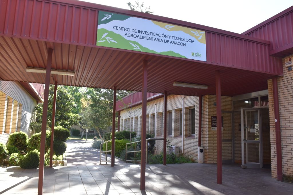 Instalaciones modernas del Centro de Investigación y Tecnología Agroalimentaria de Aragón (CITA).
